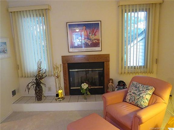 4th image of 45 Copper Beech Dr Unit 45