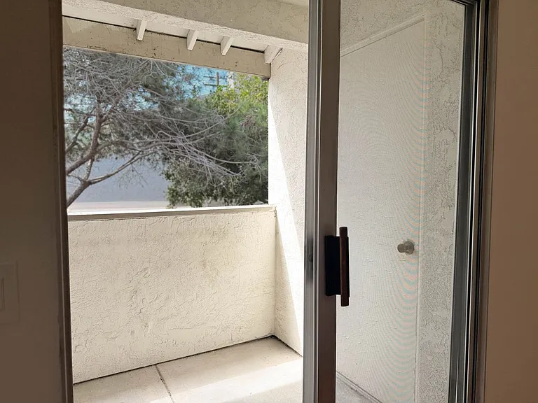 Uptown Villas — Photo 14