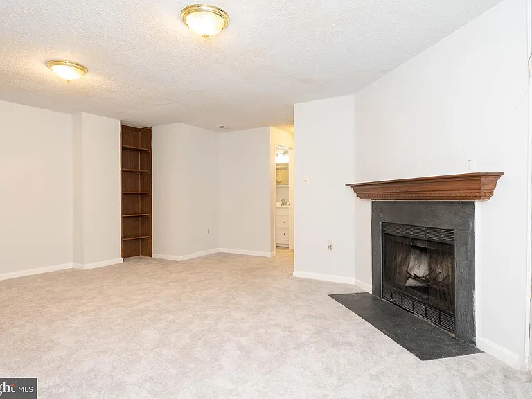 4683 Joanna Ct — Photo 19