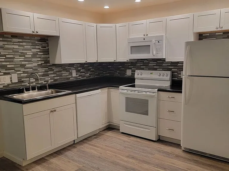 University Park Apartments near Cornell University — Photo 246
