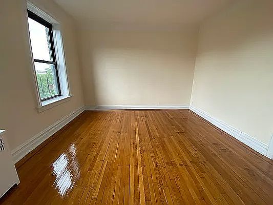 5th image of 83-43 118th St APT 6N