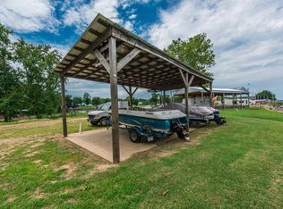 690 Gumdale Cv, Decaturville, TN 38329