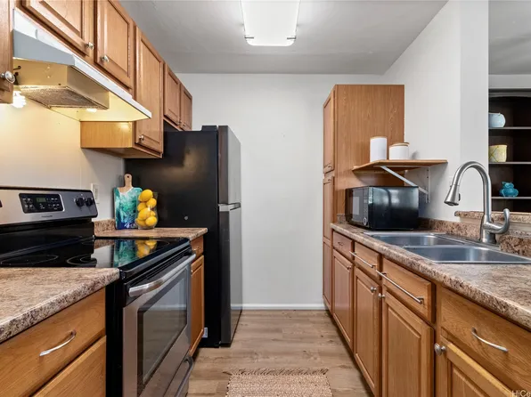 95-510 Wikao St APT B105, Mililani, HI 96789