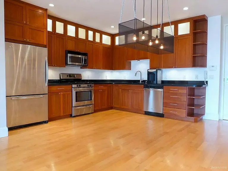 72 Langton St #2 — Photo 2