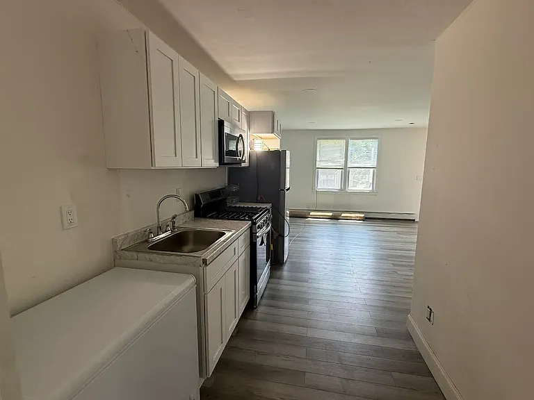 5 Van Wagoner Ave #1 — Photo 2