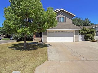 678 N Laverne Ave, Fresno, CA