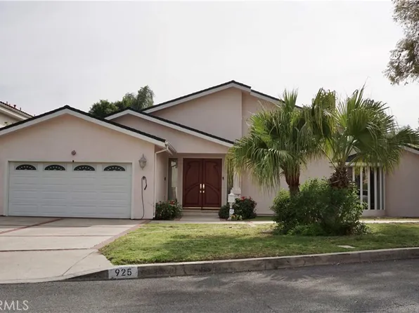 925 Sherlock Dr, Burbank, CA 91501