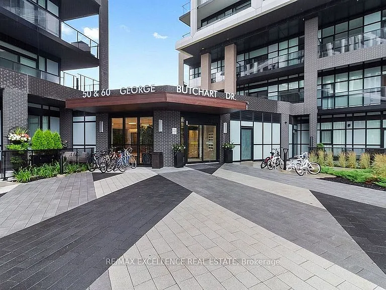 50 George Butchart Dr #922 — Photo 16