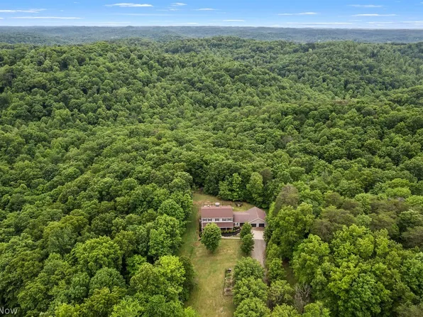 3720 Chesterville Rd, Mineral Wells, WV 26150