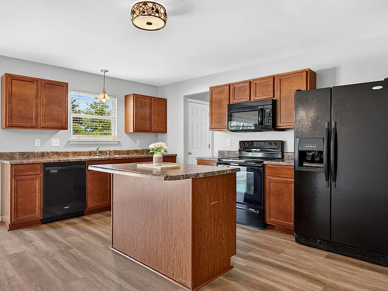 330 Wabash Woods Way — Photo 14
