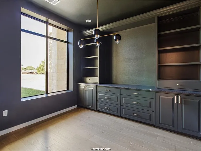 4558 Hicks Ln — Photo 32