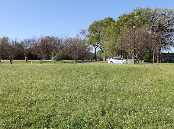 3rd image of 126 Saint Francis Ln