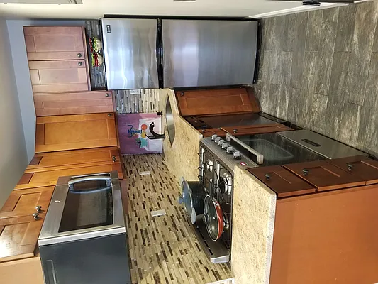 Rented by Redefined Real Estate | media 29