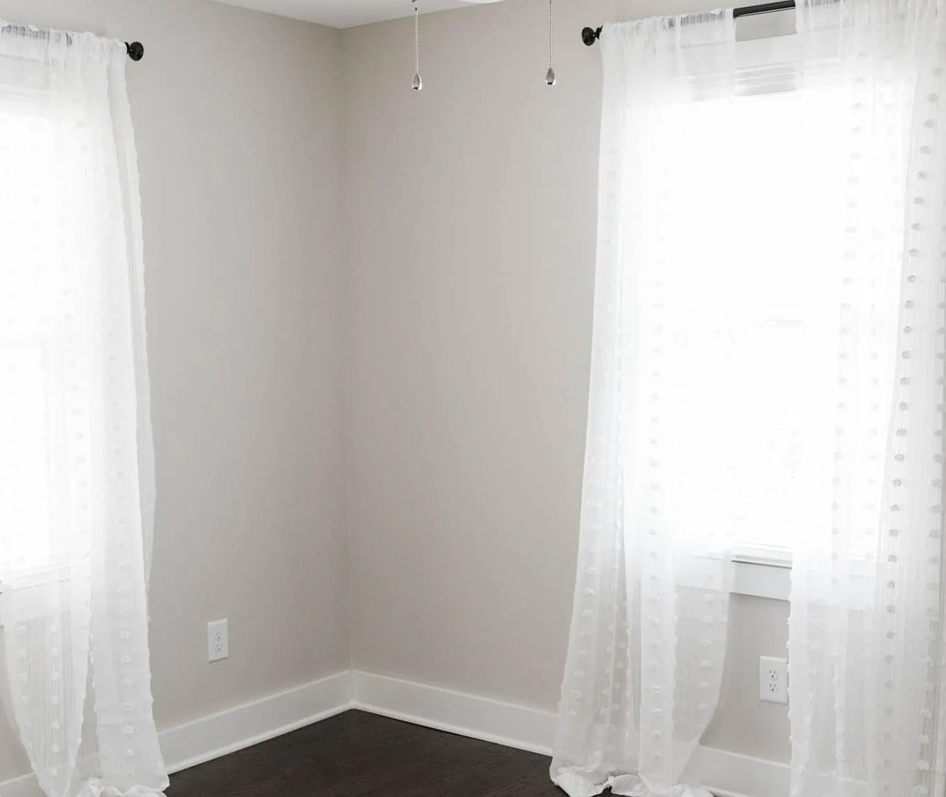 2711 Hartford Dr — Photo 4