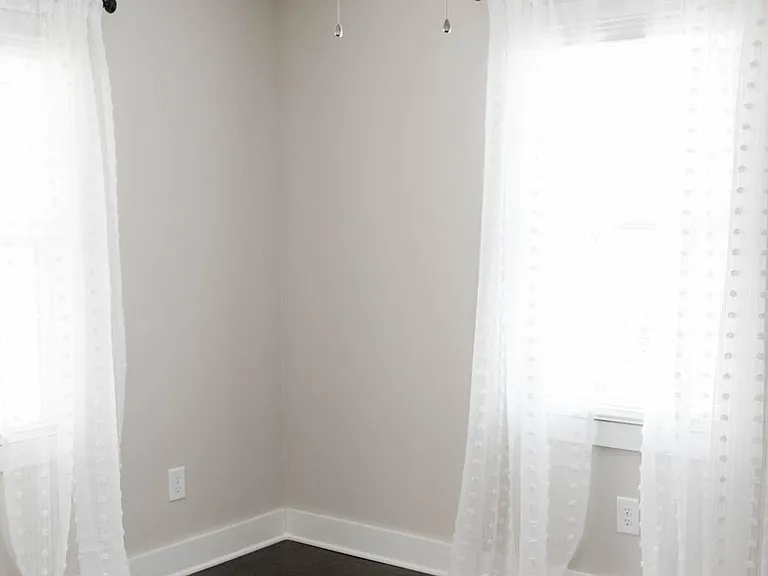 2711 Hartford Dr — Photo 4