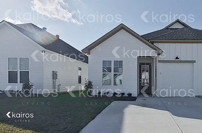 4828 Dacha Ln