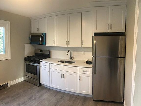 5th image of 120 Orinoco Dr APT B