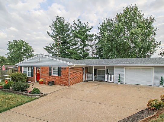 3rd image of 6310 Hillside Dr