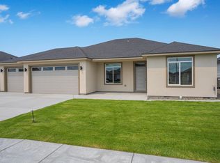 8605 Ashen Dr, Pasco, WA 99301