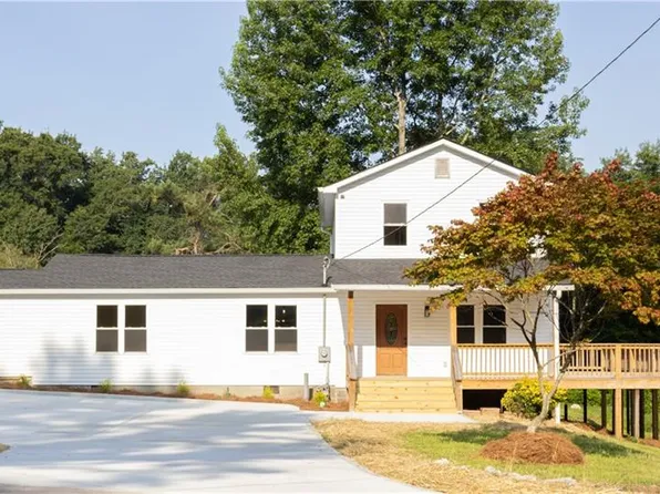 8063 Palmer St, Douglasville, GA 30134