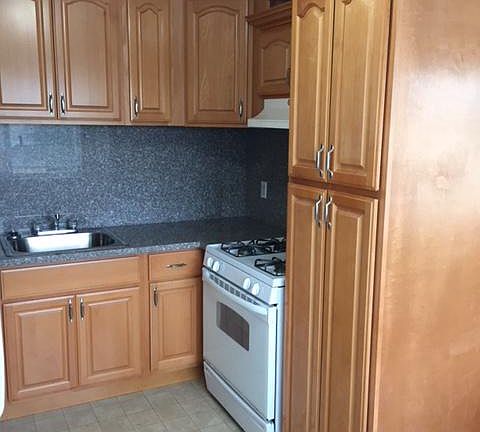2nd image of 564 Nordyke Dr APT 4