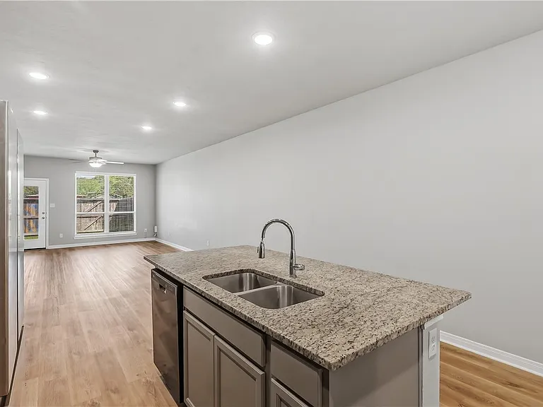 3007 Stevens Dr — Photo 9
