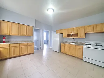 41 West 54th Street, #1R