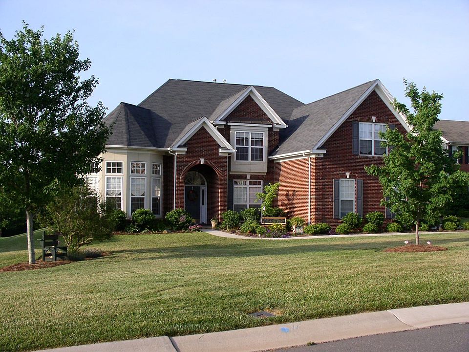 906 Applegate Pkwy