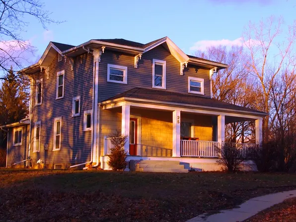 25 W Fayette St, Hillsdale, MI 49242