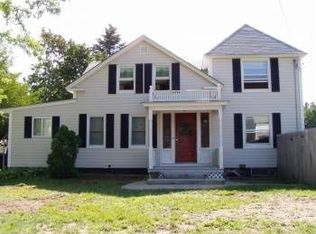 654 Sandy Ln, Warwick, RI 02889