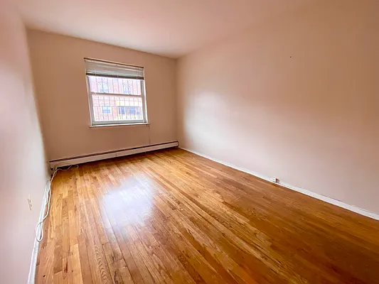 Rented by Amorelli Realty | media 28