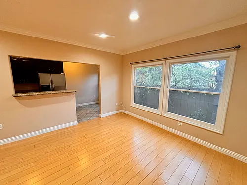 225 N Avenue 52 #9 Photo 1