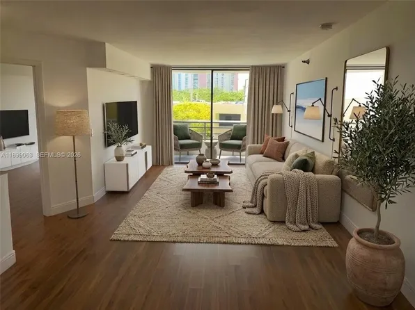 3300 NE 191st St APT 416, Aventura, FL 33180