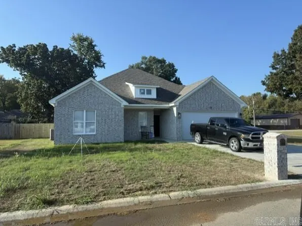 25 McGee St, Lonoke, AR 72086