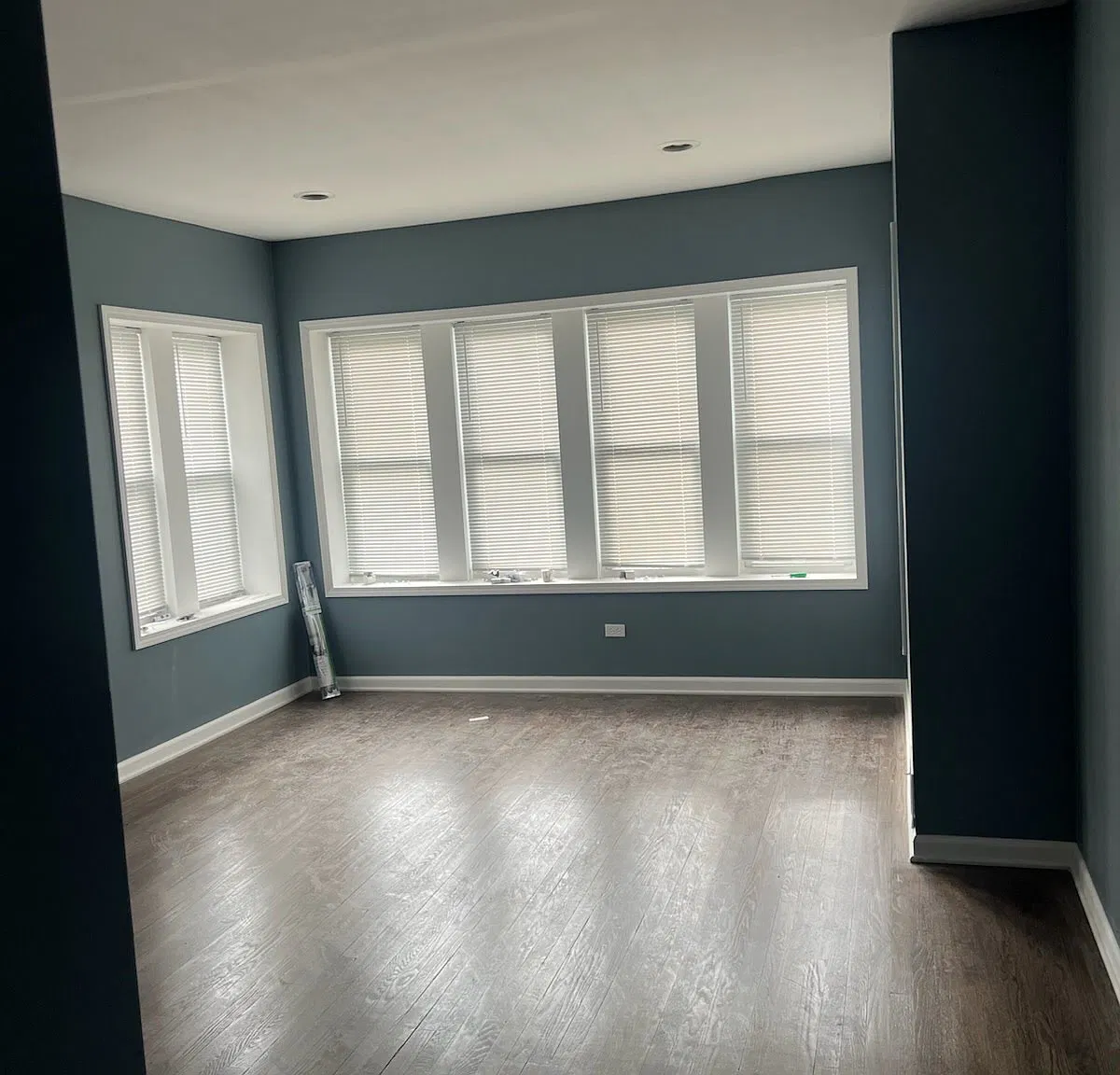 2 bed, 1050 sqft, $1,800 — Photo 2