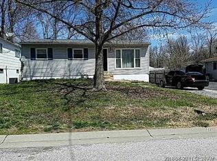 205 Flora Dr, Saint Louis, MO