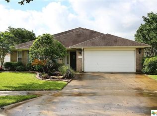 209 Village Grn, Victoria, TX 77904