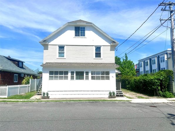89 Park Avenue N, Bay Shore, NY 11706