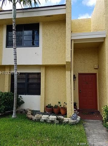 1st image of 2524 N 38th Ave #D-30