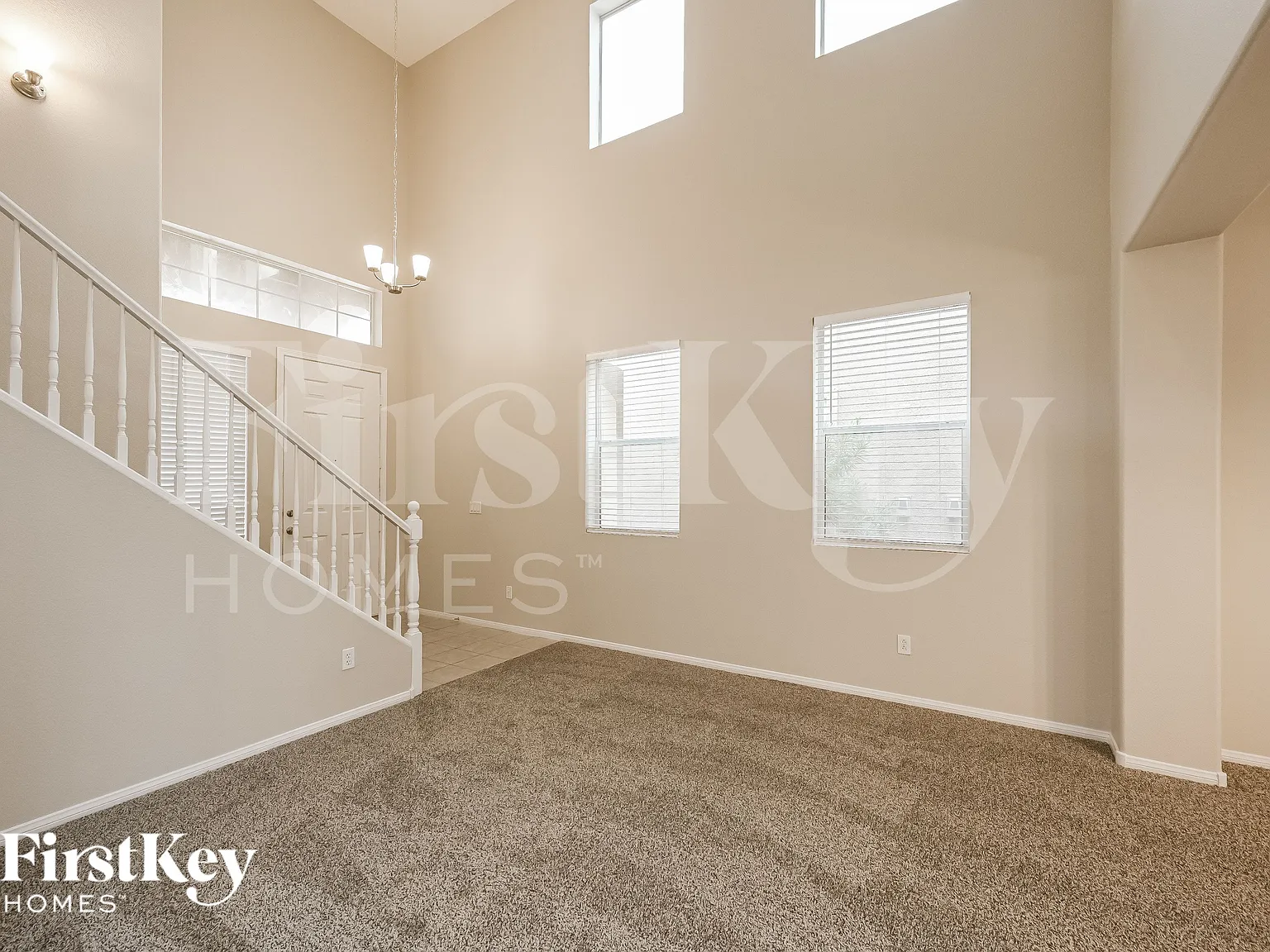 3 bed, 2.5 bath, 2026 sqft, $2,135 — Photo 3