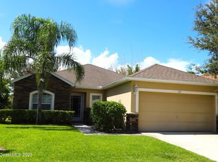 145 Briarcliff Cir, Sebastian, FL 32958