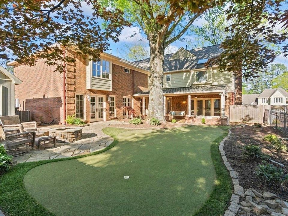 1st image of 947 Rolling Oaks Ln