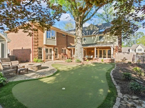 947 Rolling Oaks Ln, Collierville, TN 38017