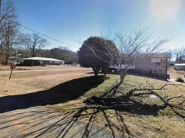 9 Meadow Ln, Eastaboga, AL 36260
