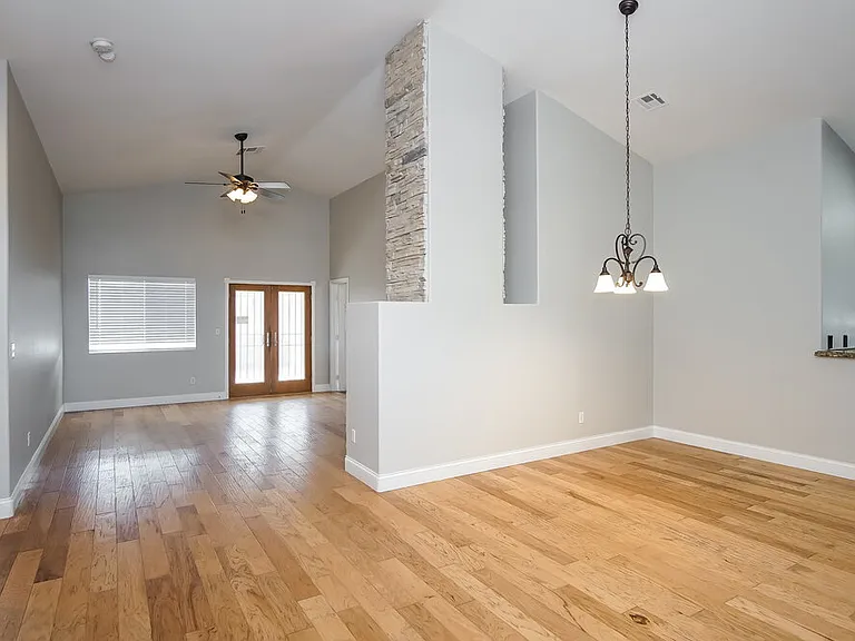 537 Bay Bridge Dr — Photo 5