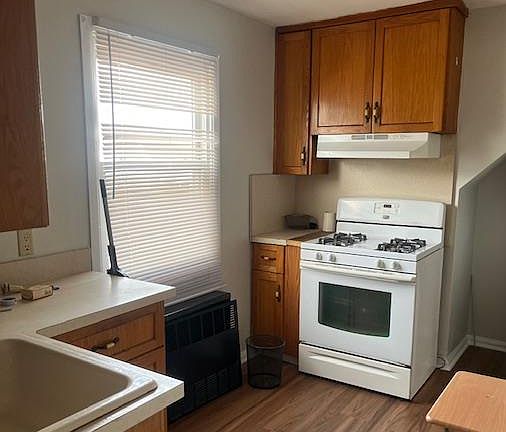 4th image of 227-50 Murdock Avenue