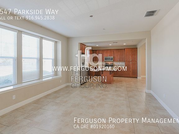 3rd image of 1547 Parkside Way