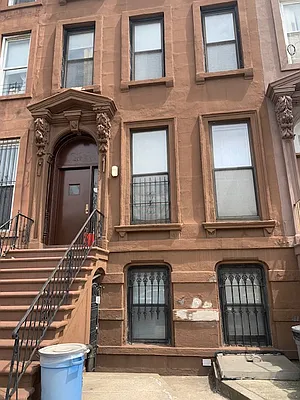 Rented by MySpaceNYC | media 11
