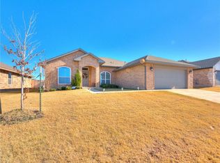 10012 Ashford Dr, Yukon, OK 73099