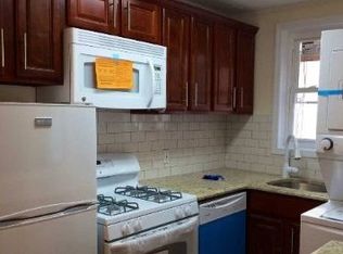 5049 42nd St, Long Island City, NY 11104